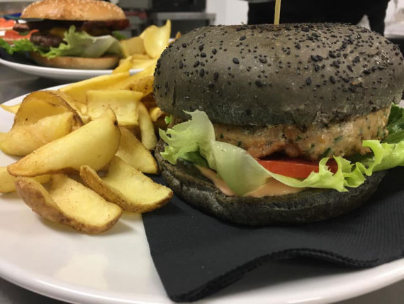ristorante brasserie Alla Trota Blu - burger trota blu